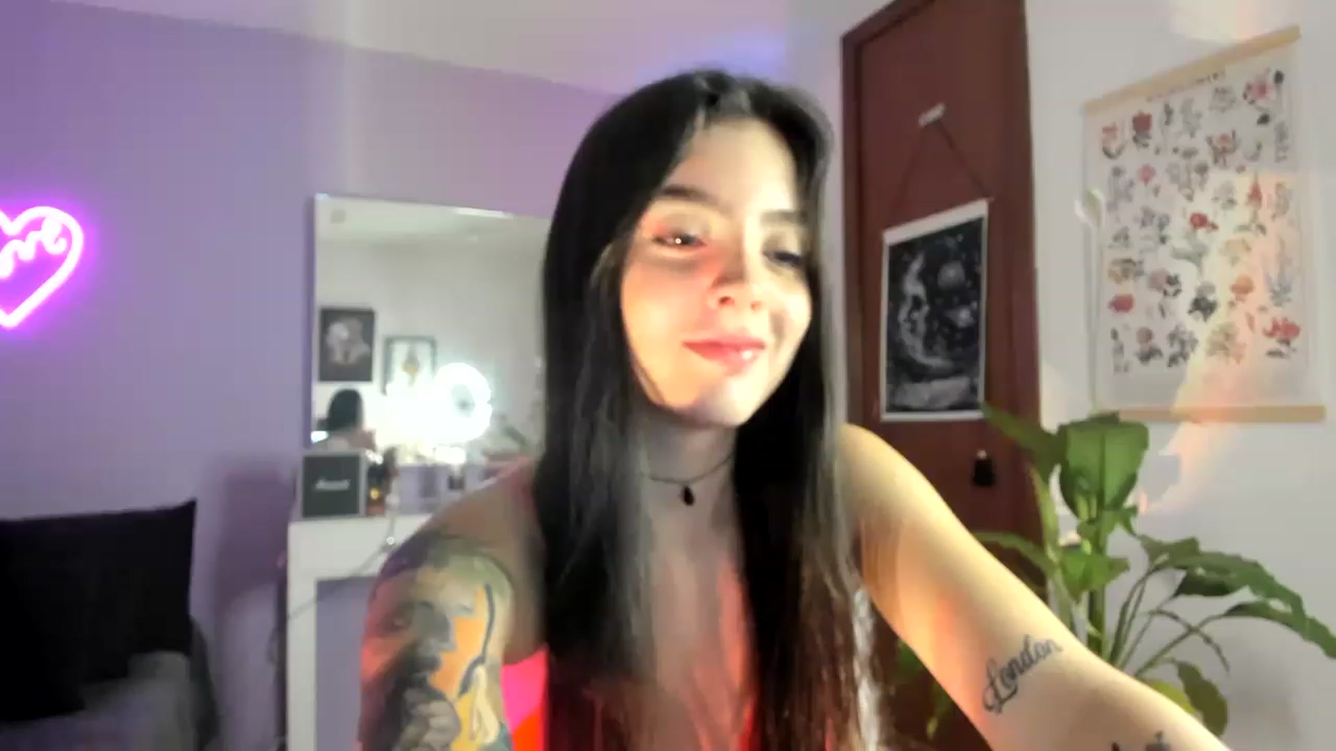 Gallery image thumbnail from lanaph's myfreecams stream on, 11/24/2022, 05:12 image 20 of 20