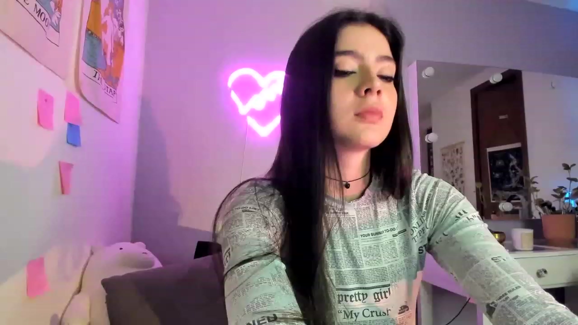 Gallery image thumbnail from lanaph's myfreecams stream on, 11/25/2022, 04:59 image 1 of 20