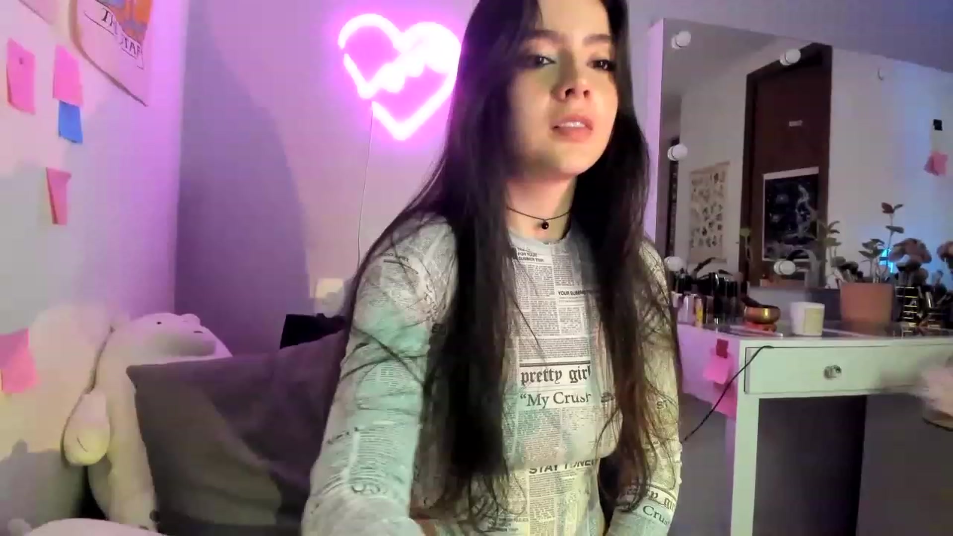 Gallery image thumbnail from lanaph's myfreecams stream on, 11/25/2022, 04:59 image 5 of 20