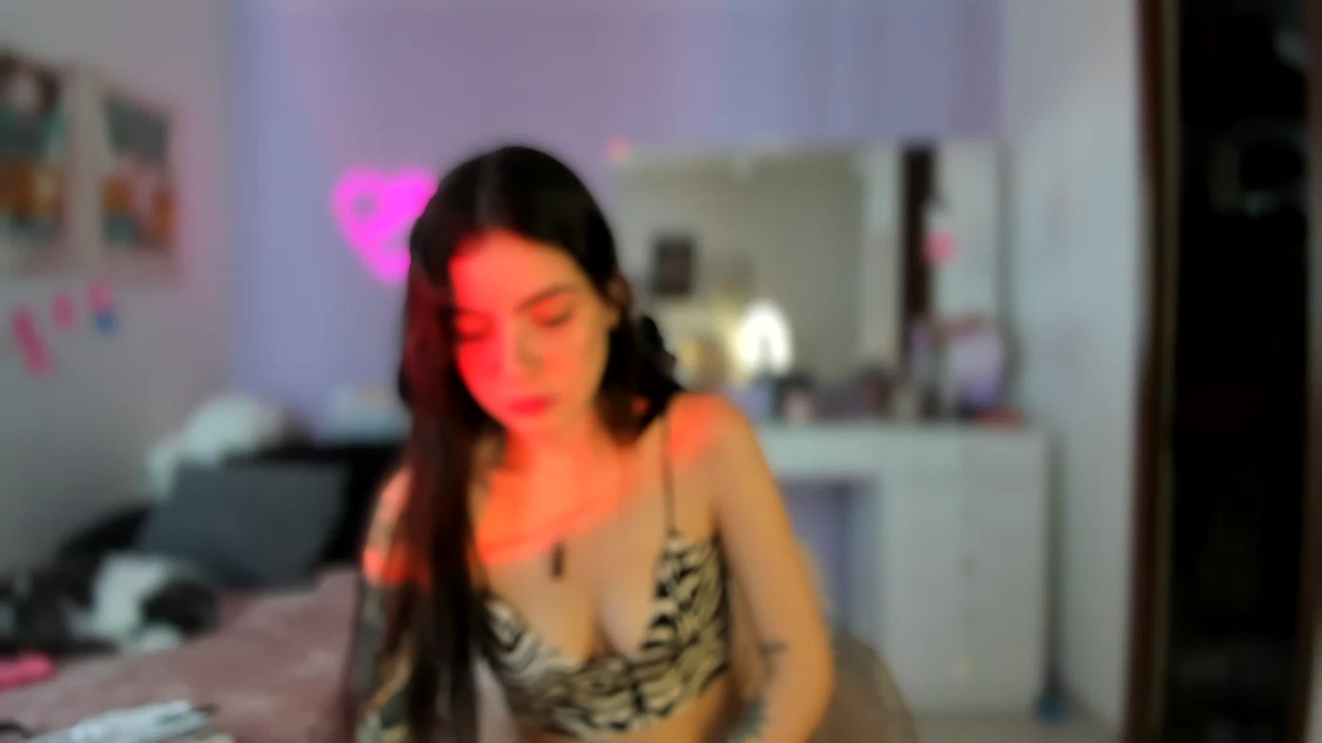 Gallery image thumbnail from lanaph's myfreecams stream on, 12/23/2022, 17:32 image 18 of 20