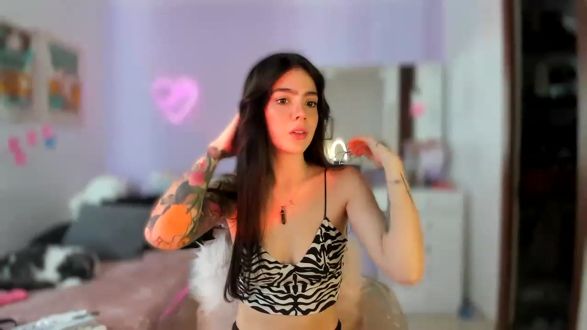 Gallery image thumbnail from lanaph's myfreecams stream on, 12/23/2022, 17:32 image 10 of 20