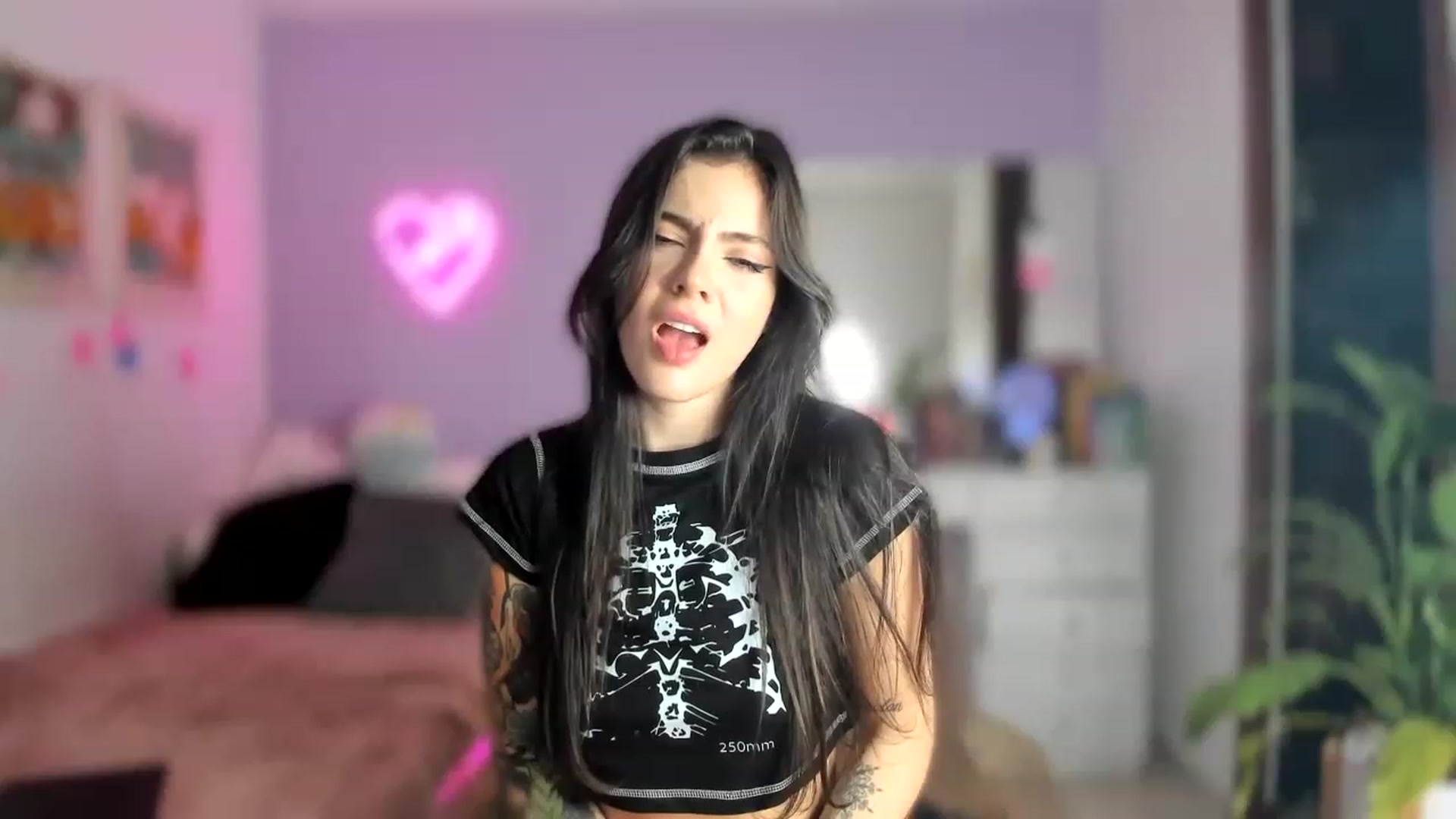 Gallery image thumbnail from lanaph's myfreecams stream on, 03/02/2023, 01:26 image 16 of 20