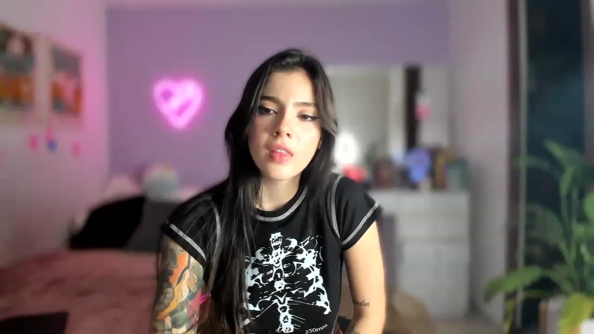 Gallery image thumbnail from lanaph's myfreecams stream on, 03/02/2023, 01:26 image 20 of 20