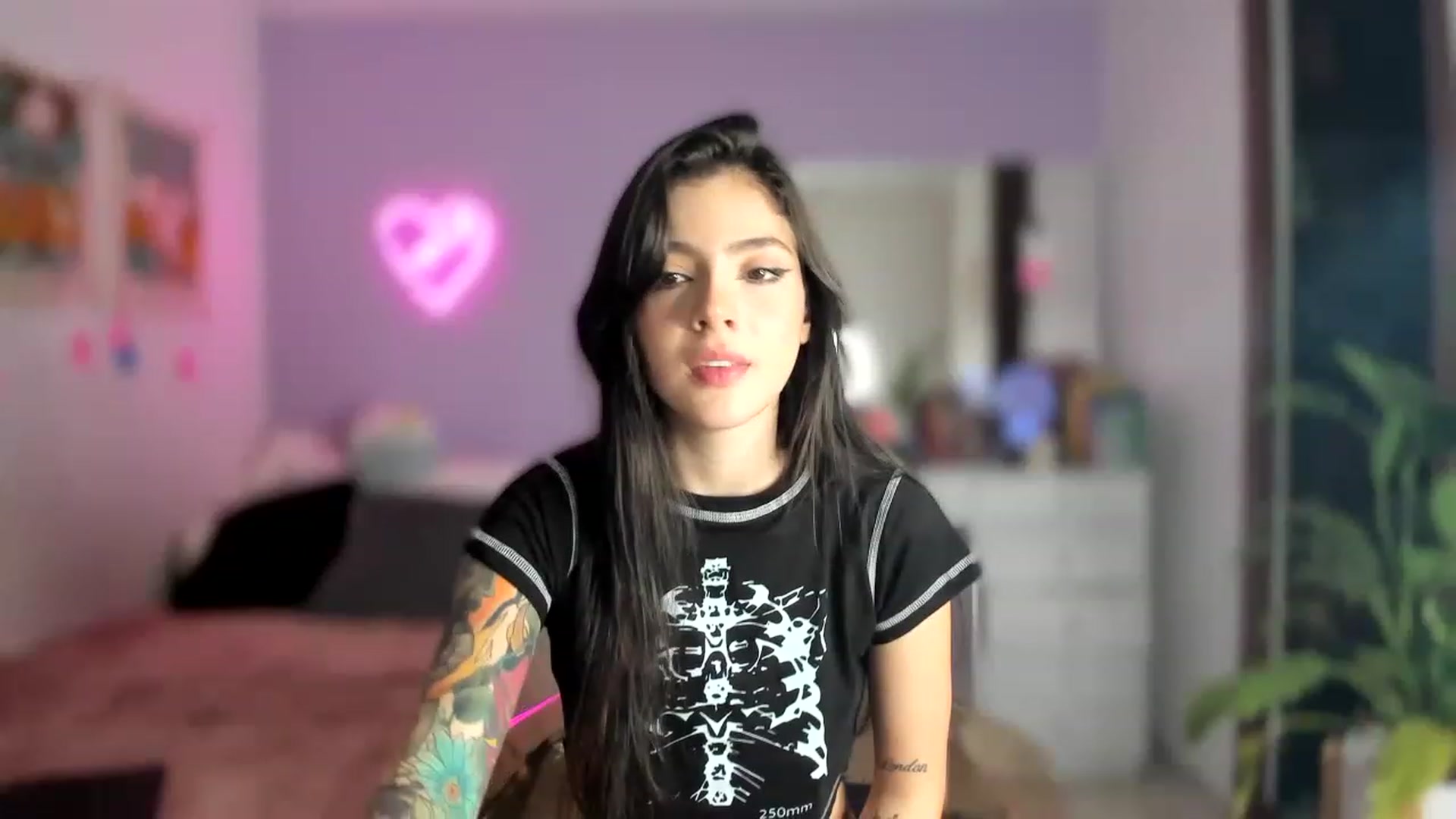 Gallery image thumbnail from lanaph's myfreecams stream on, 03/02/2023, 01:26 image 15 of 20