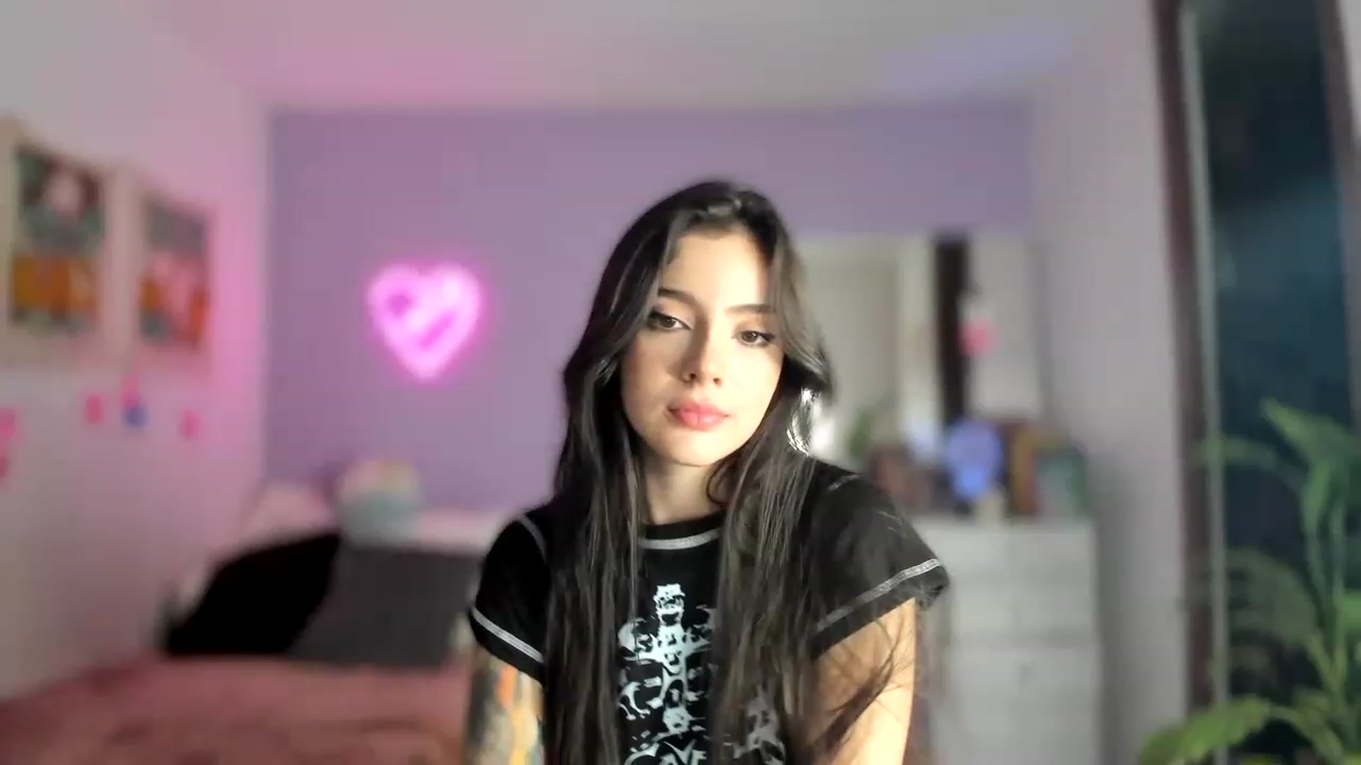 Gallery image thumbnail from lanaph's myfreecams stream on, 03/02/2023, 01:26 image 14 of 20