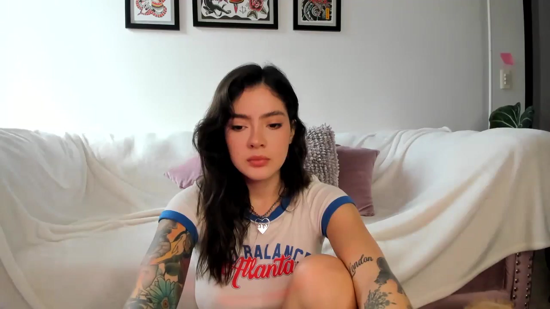 Gallery image thumbnail from lanaph's myfreecams stream on, 05/17/2024, 21:28 image 3 of 20