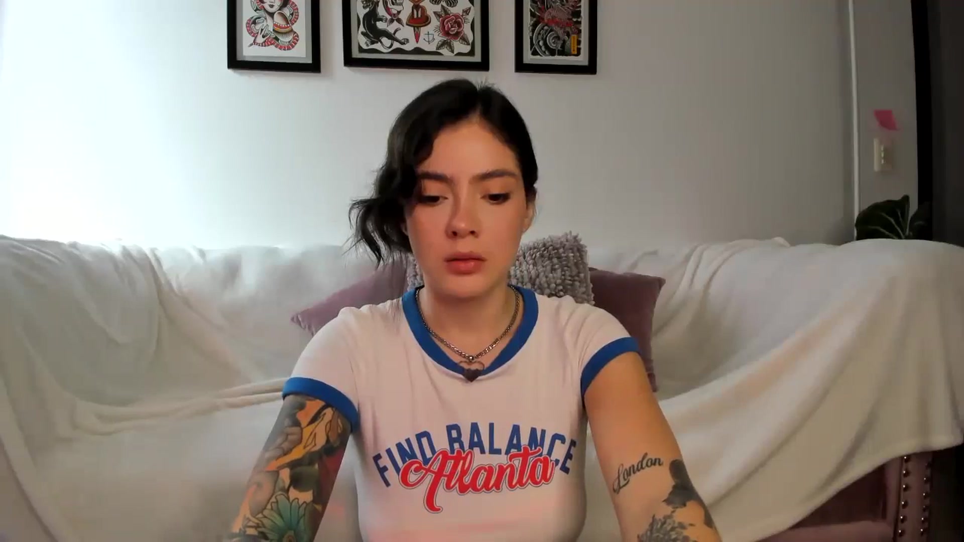 Gallery image thumbnail from lanaph's myfreecams stream on, 05/17/2024, 21:28 image 7 of 20