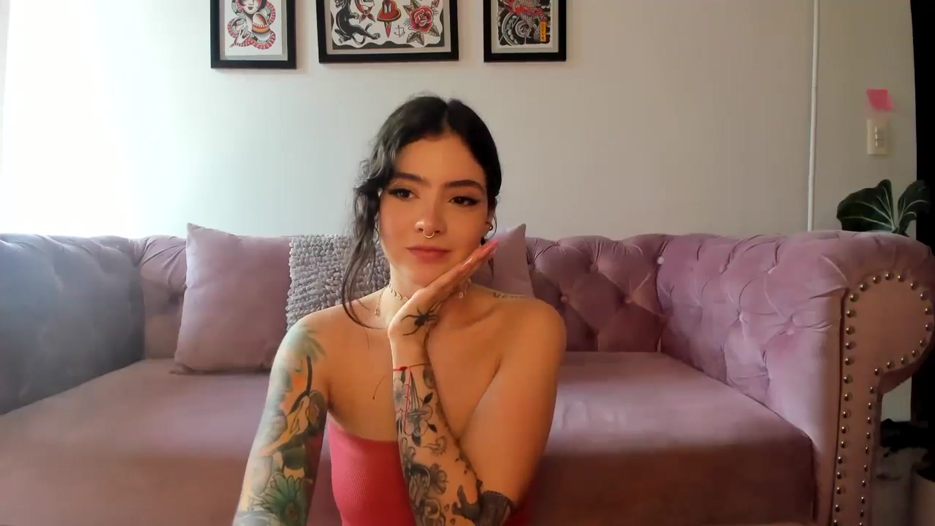 Gallery image thumbnail from lanaph's myfreecams stream on, 05/28/2024, 20:41 image 12 of 20