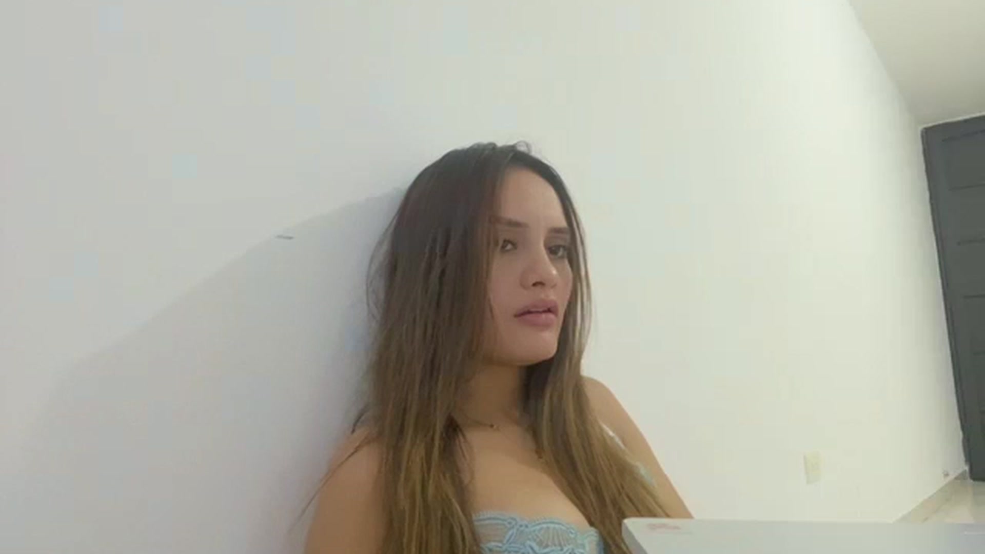 Gallery image thumbnail from lanawinters1's myfreecams stream on, 11/22/2024, 08:58 image 14 of 20