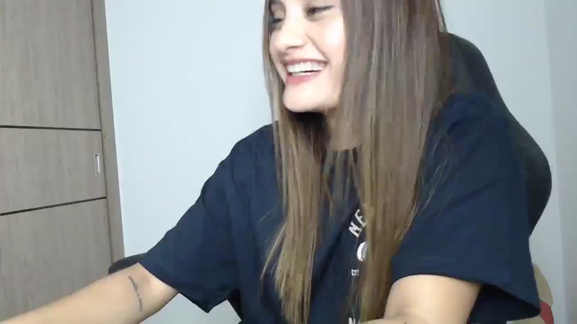 Gallery image thumbnail from lanawinters1's myfreecams stream on, 11/26/2024, 08:02 image 1 of 20