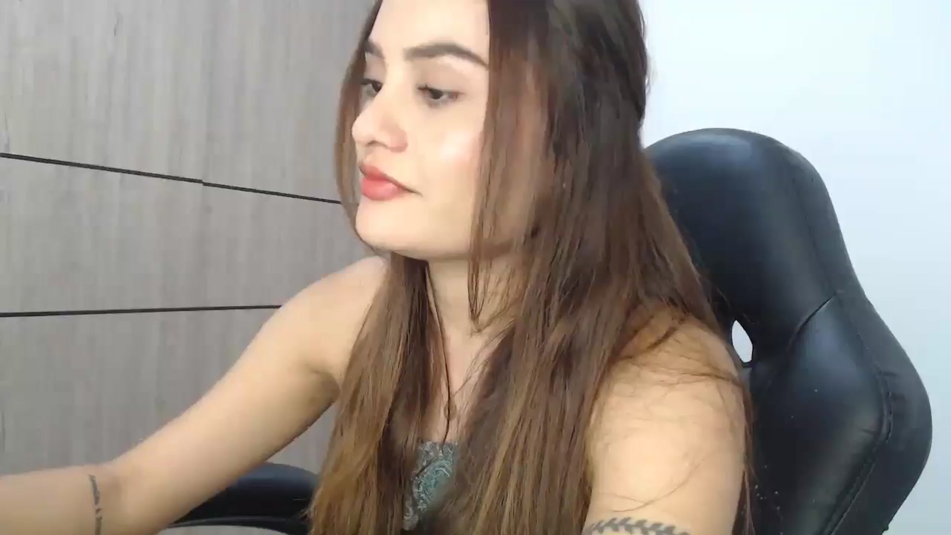 Gallery image thumbnail from lanawinters1's myfreecams stream on, 01/22/2025, 07:32 image 10 of 20