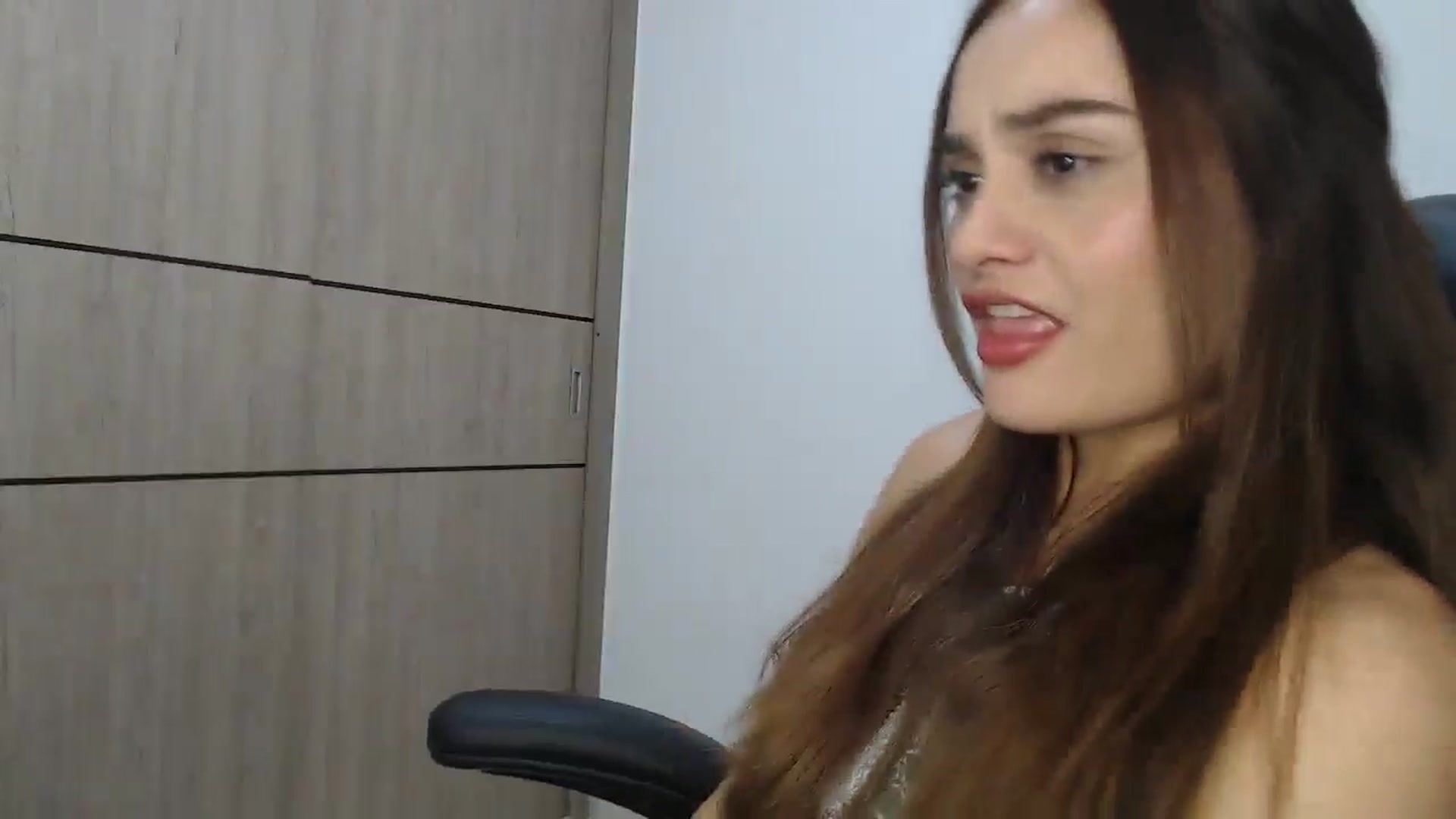Gallery image thumbnail from lanawinters1's myfreecams stream on, 01/22/2025, 07:32 image 3 of 20