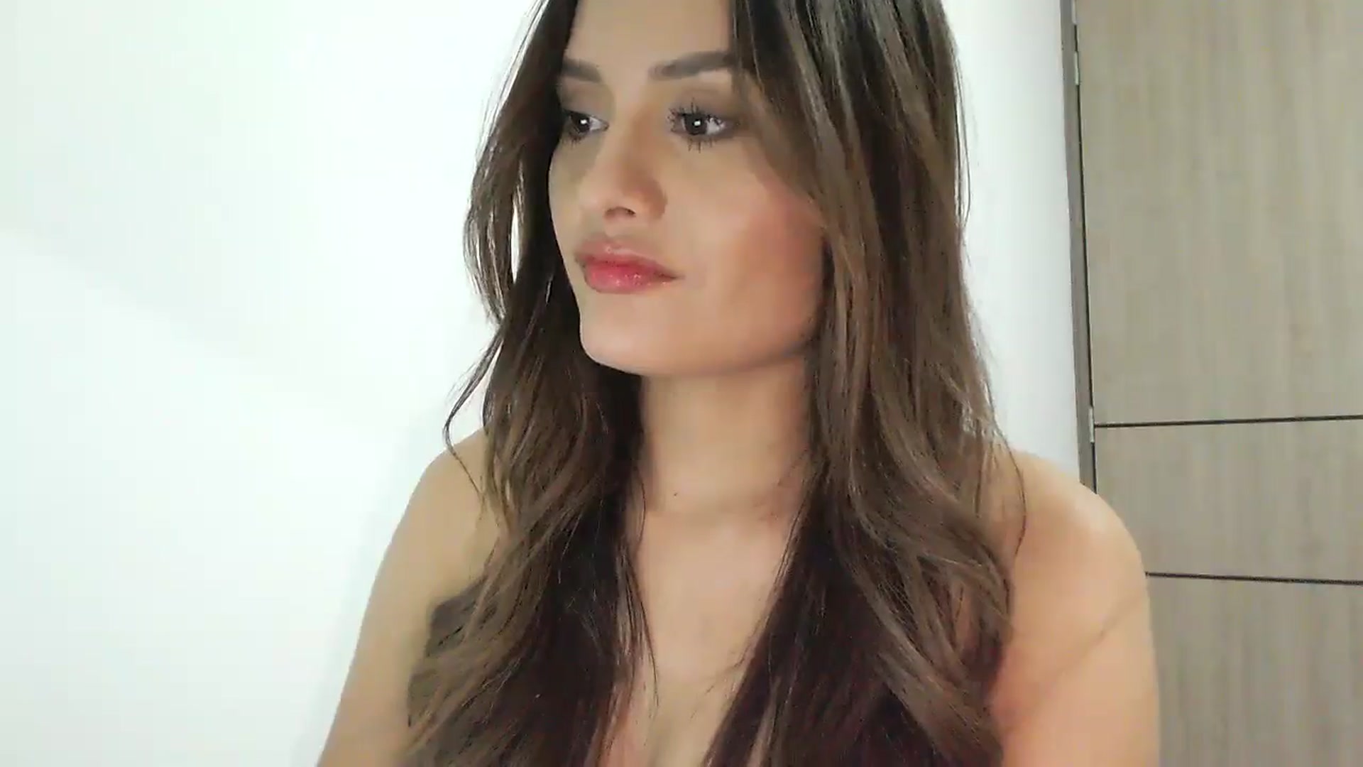Gallery image thumbnail from lanawinters1's myfreecams stream on, 02/03/2025, 10:13 image 7 of 20