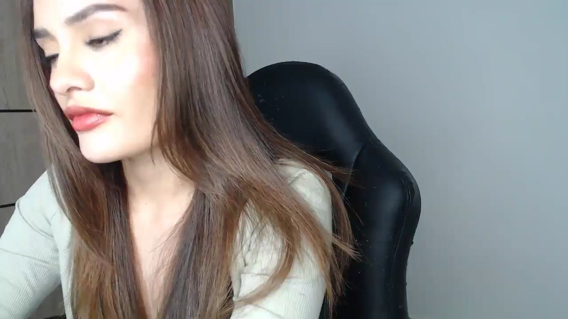 Gallery image thumbnail from lanawinters1's myfreecams stream on, 02/19/2025, 07:44 image 12 of 20