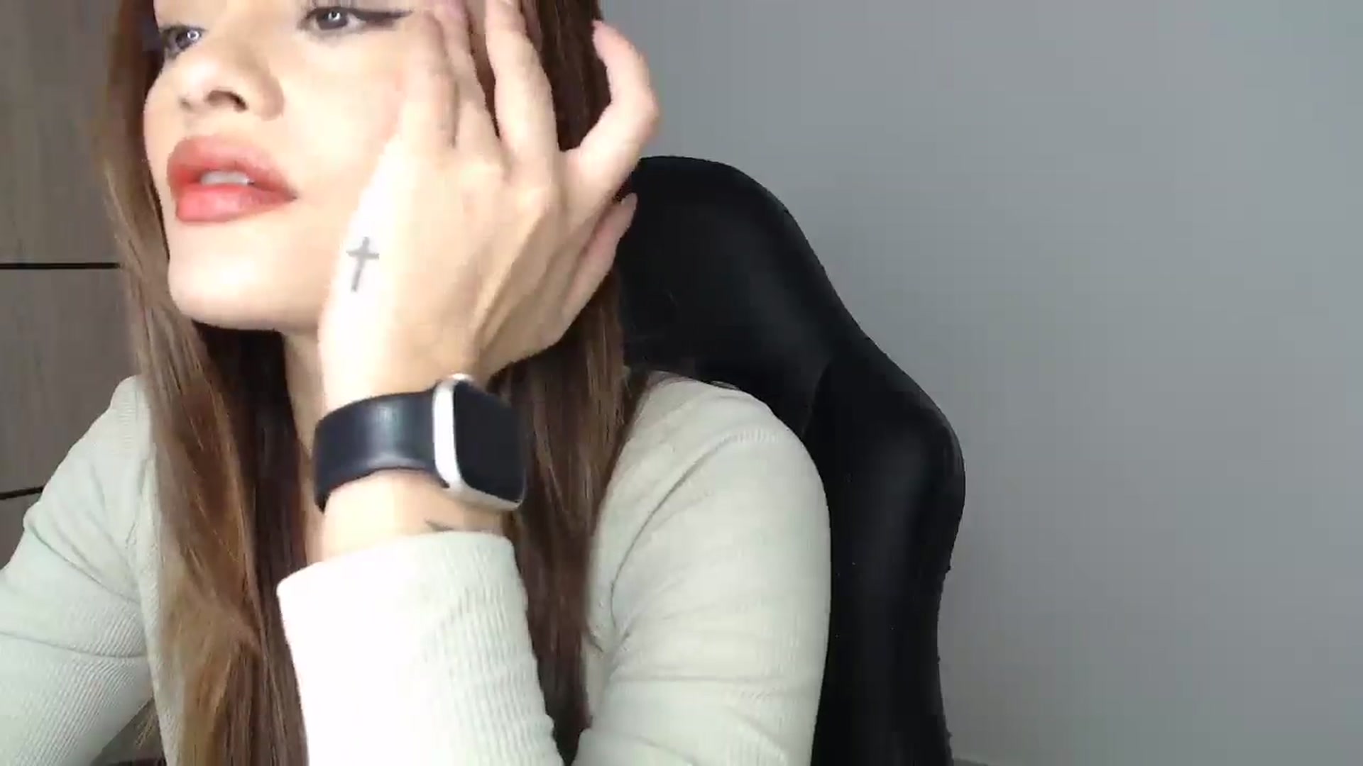 Gallery image thumbnail from lanawinters1's myfreecams stream on, 02/19/2025, 07:44 image 6 of 20