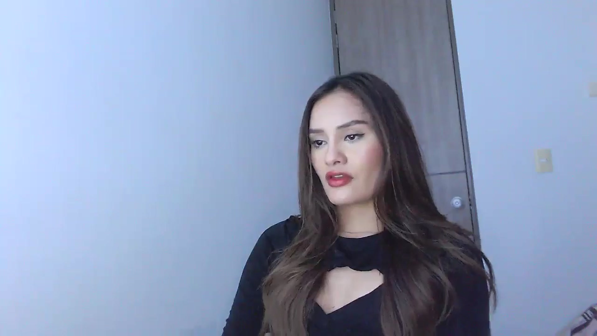 Gallery image thumbnail from lanawinters1's myfreecams stream on, 02/24/2025, 08:19 image 17 of 20