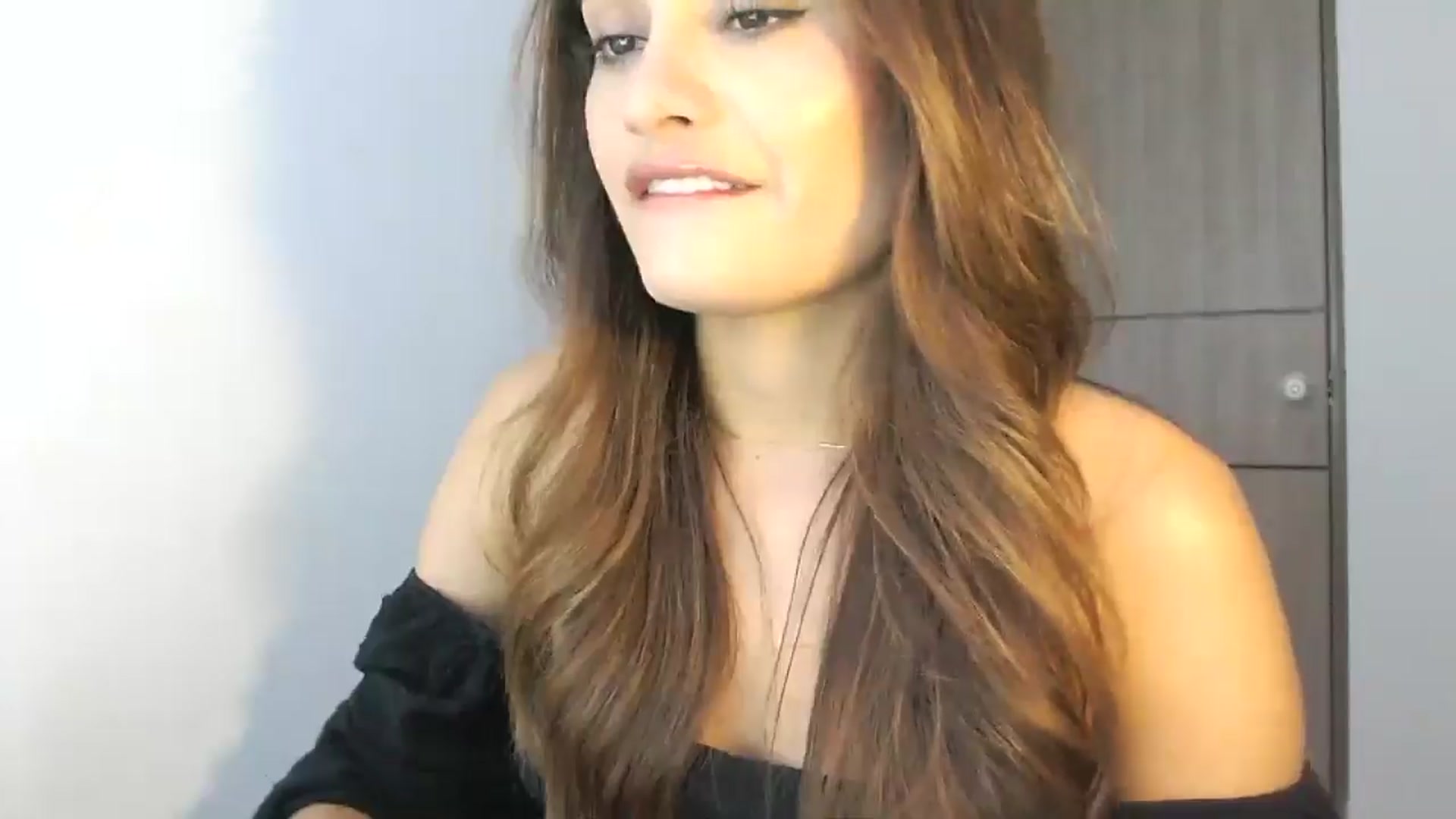 Gallery image thumbnail from lanawinters1's myfreecams stream on, 03/06/2025, 07:29 image 17 of 20