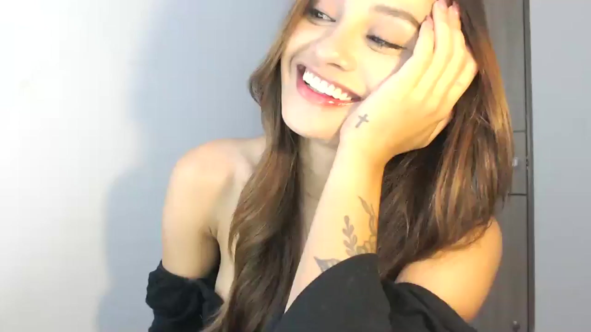 Gallery image thumbnail from lanawinters1's myfreecams stream on, 03/06/2025, 07:29 image 1 of 20