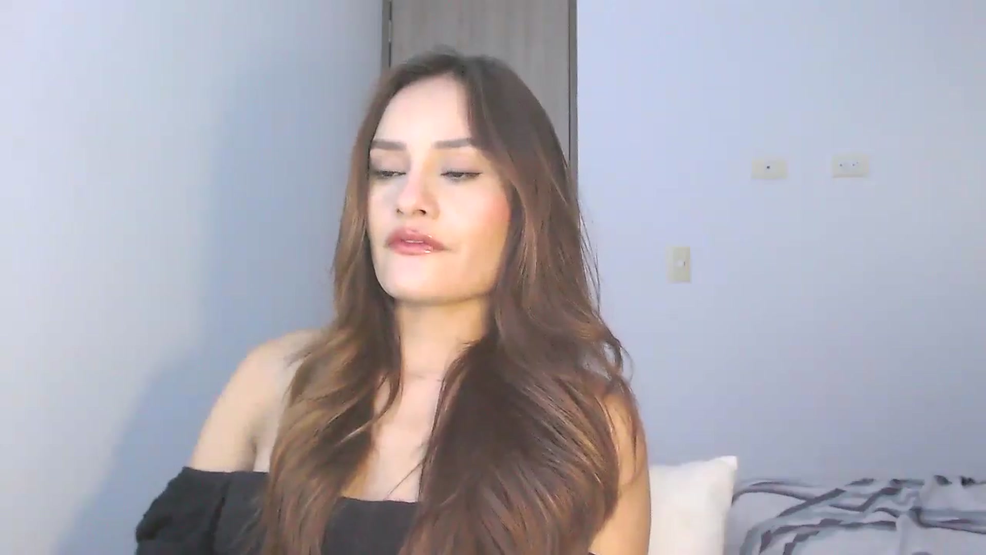 Gallery image thumbnail from lanawinters1's myfreecams stream on, 03/06/2025, 07:59 image 9 of 20
