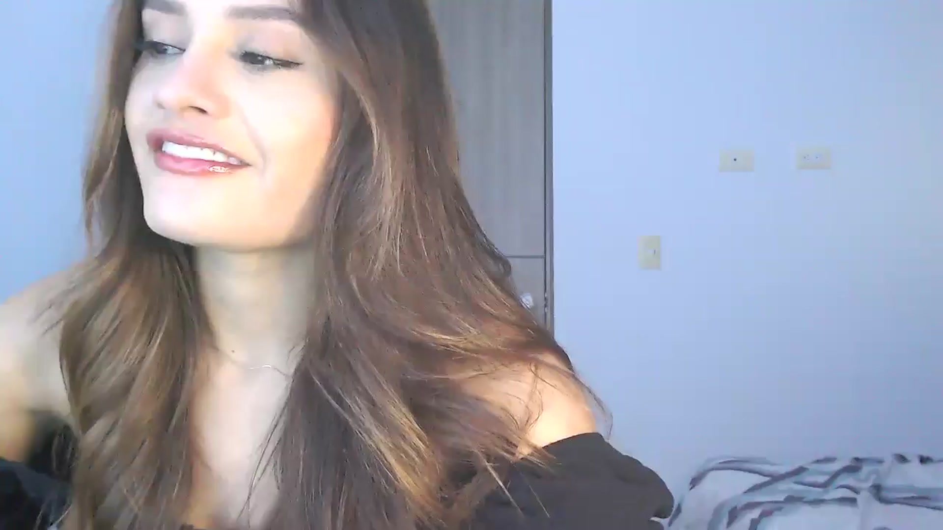 Gallery image thumbnail from lanawinters1's myfreecams stream on, 03/06/2025, 07:59 image 4 of 20