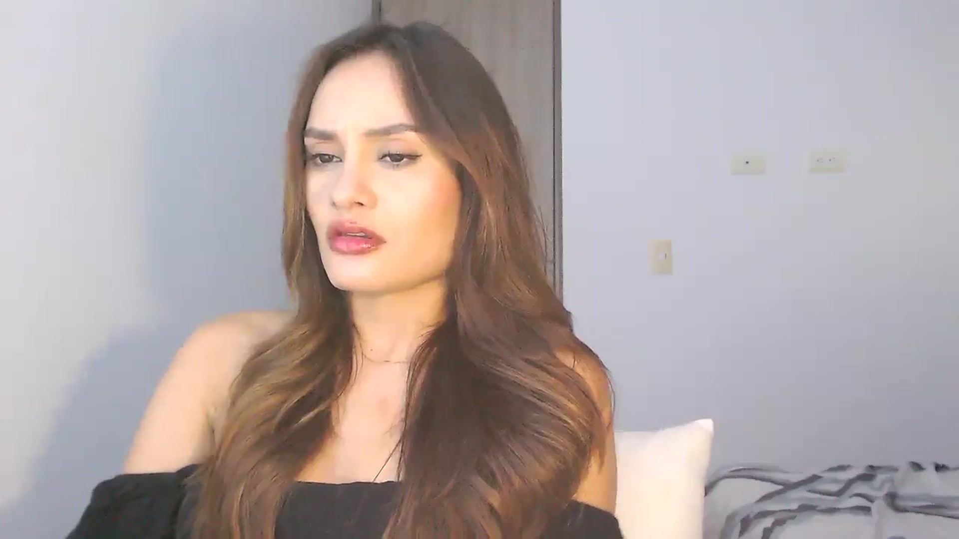 Gallery image thumbnail from lanawinters1's myfreecams stream on, 03/06/2025, 07:59 image 8 of 20