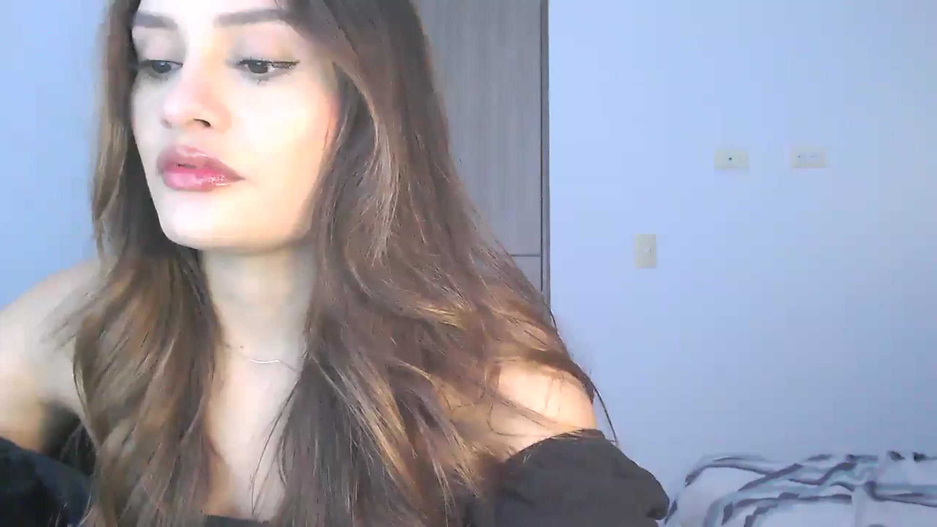 Gallery image thumbnail from lanawinters1's myfreecams stream on, 03/06/2025, 07:59 image 6 of 20