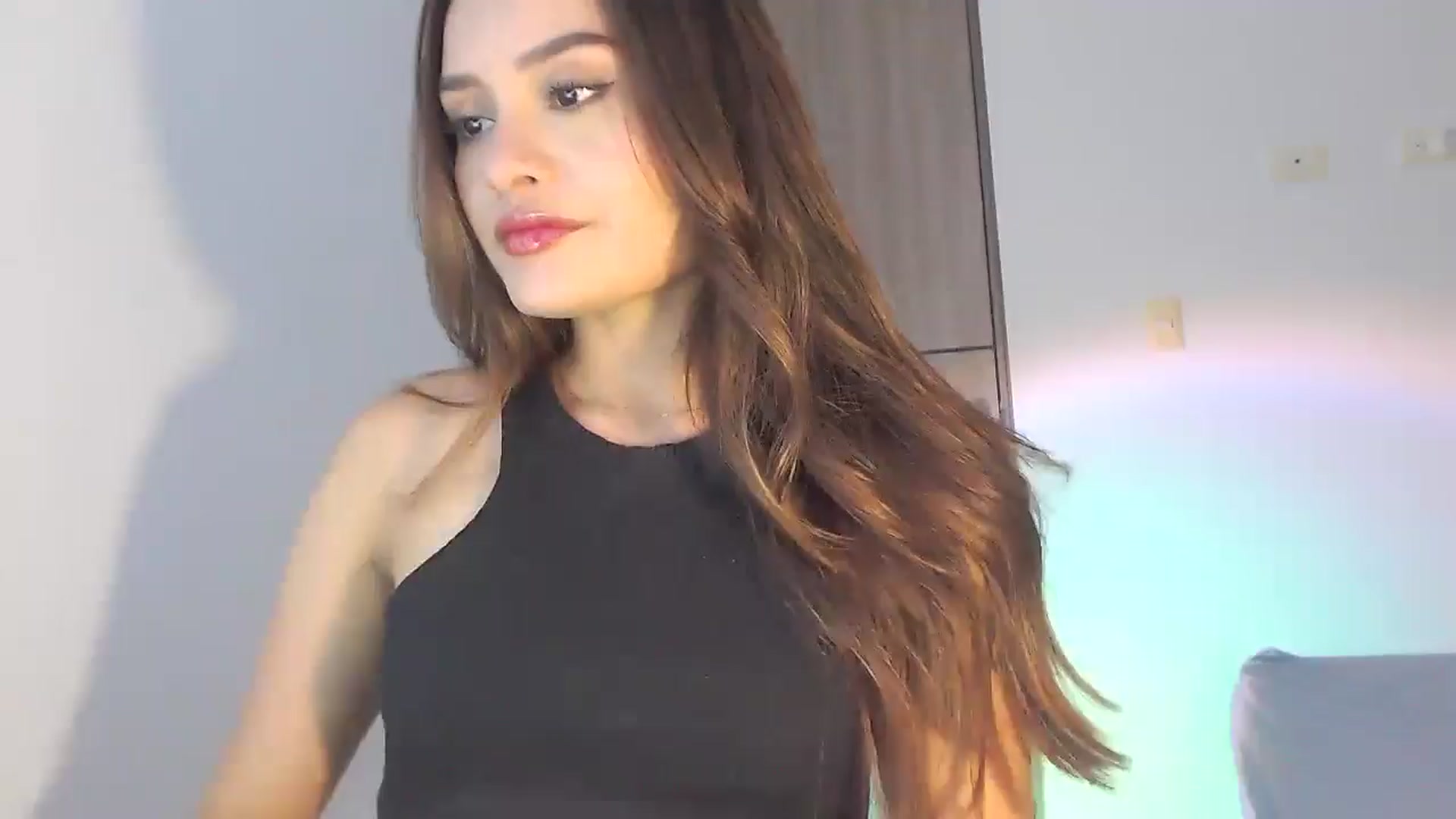 Gallery image thumbnail from lanawinters1's myfreecams stream on, 03/09/2025, 11:11 image 18 of 20