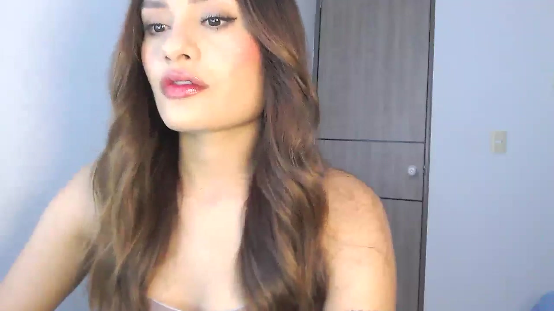 Gallery image thumbnail from lanawinters1's myfreecams stream on, 03/20/2025, 08:36 image 16 of 20