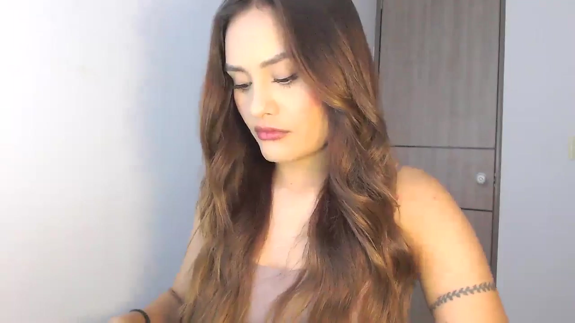 Gallery image thumbnail from lanawinters1's myfreecams stream on, 03/20/2025, 08:36 image 6 of 20