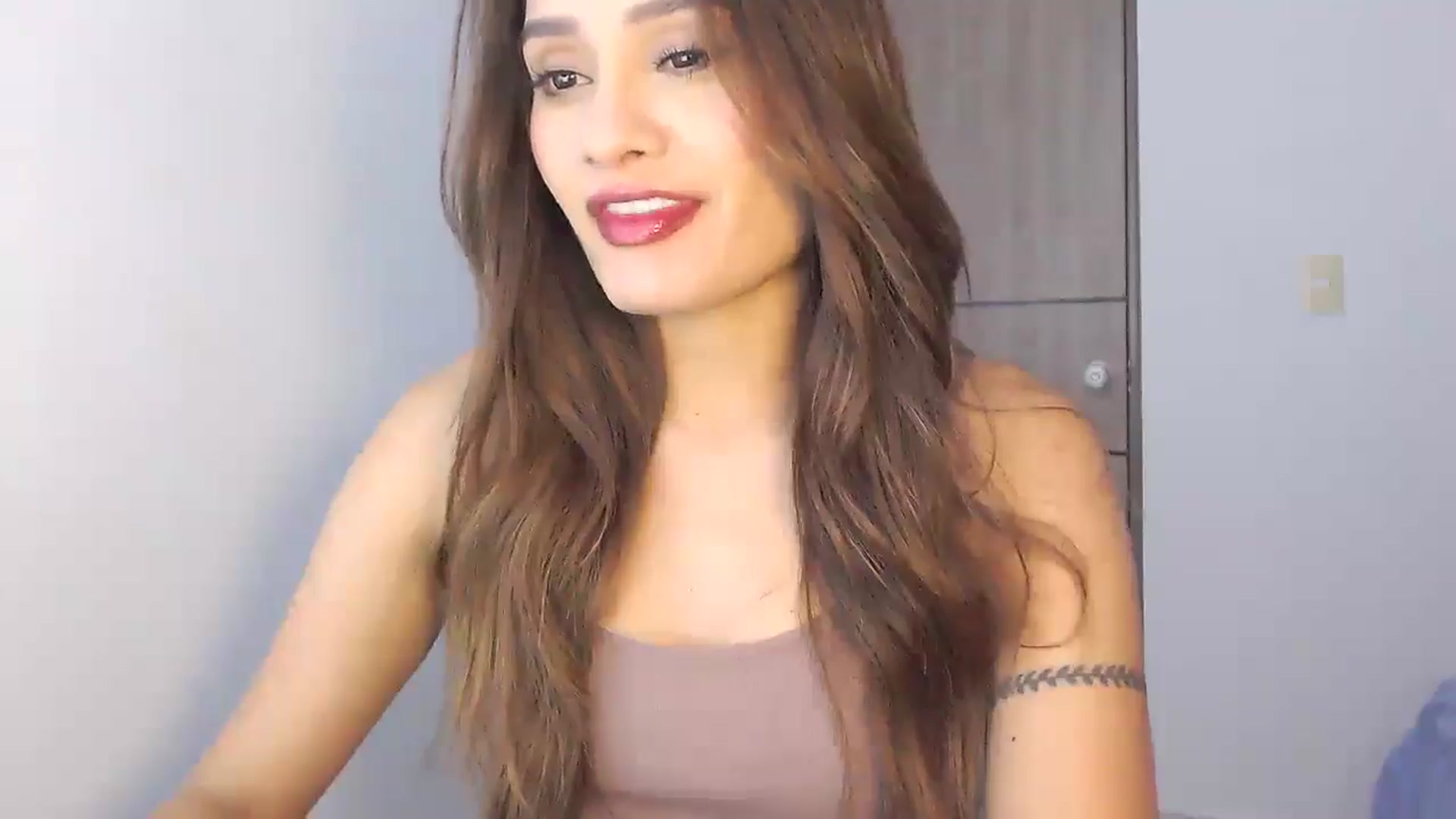 Gallery image thumbnail from lanawinters1's myfreecams stream on, 03/20/2025, 09:59 image 15 of 20