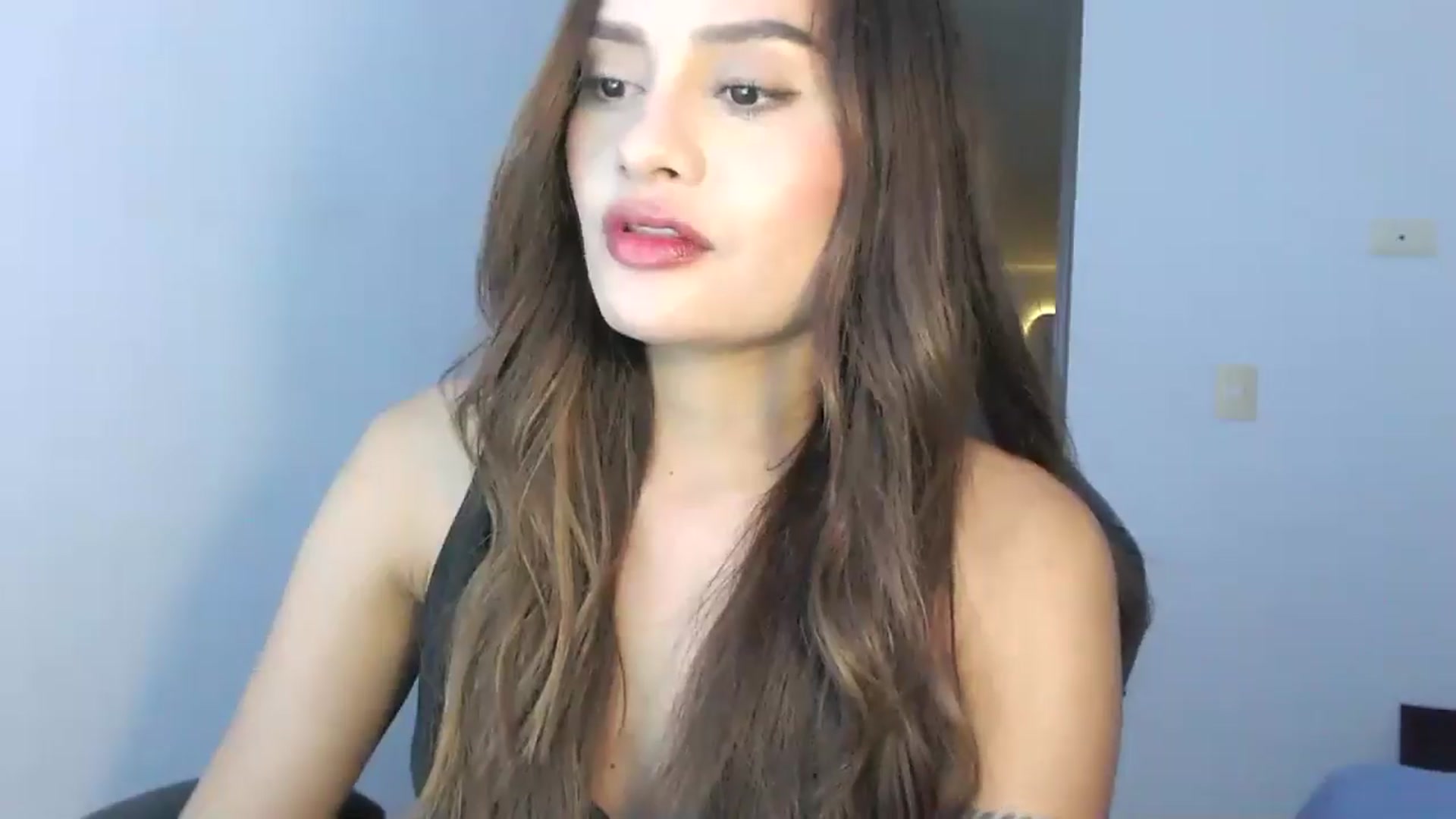 Gallery image thumbnail from lanawinters1's myfreecams stream on, 03/26/2025, 08:38 image 10 of 20