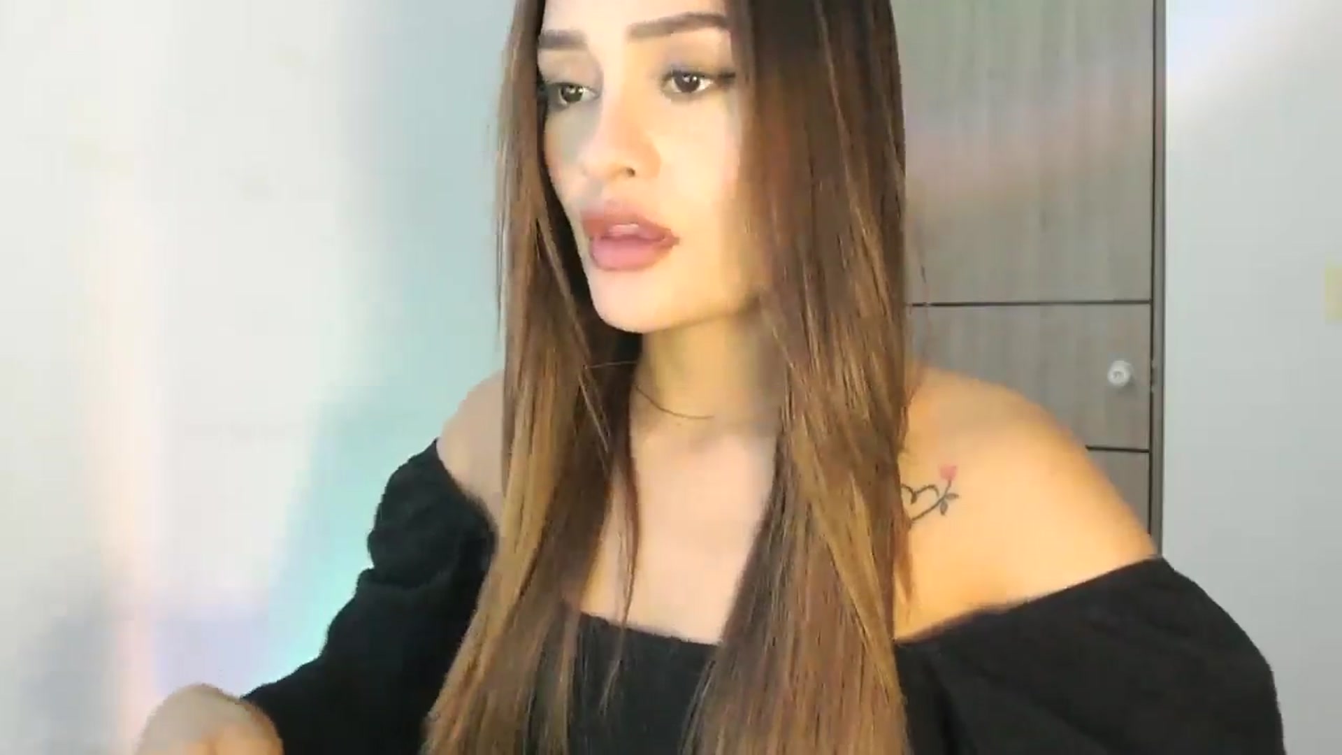 Gallery image thumbnail from lanawinters1's myfreecams stream on, 03/29/2025, 10:41 image 18 of 20
