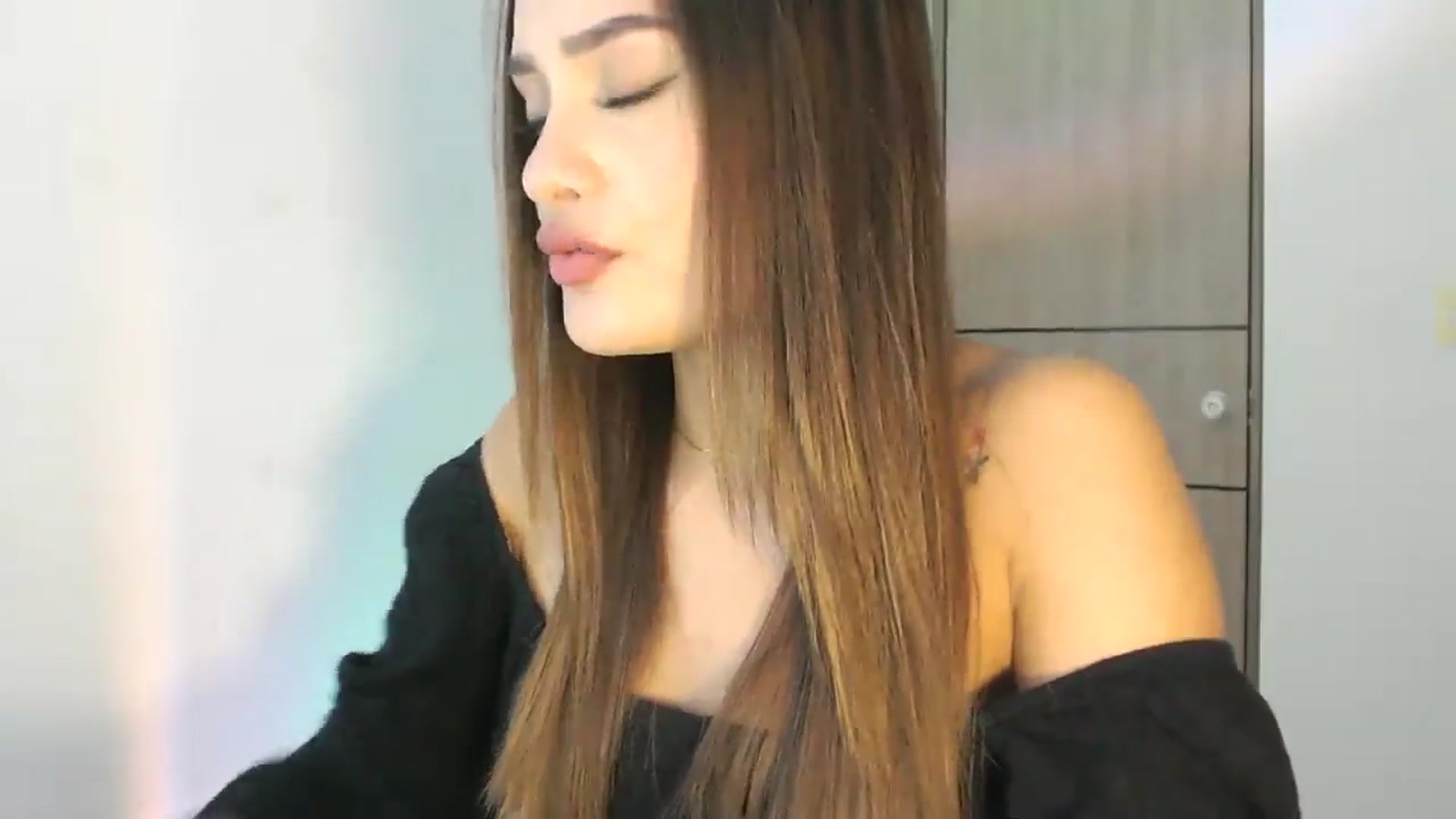 Gallery image thumbnail from lanawinters1's myfreecams stream on, 03/29/2025, 10:41 image 12 of 20