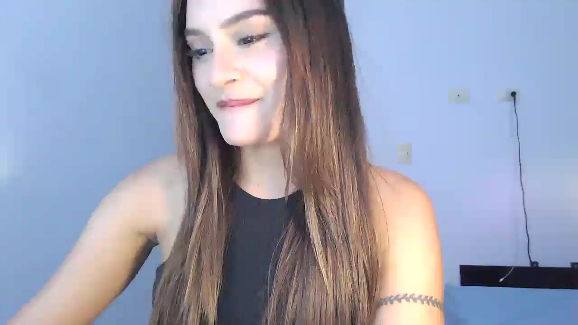 Gallery image thumbnail from lanawinters1's myfreecams stream on, 03/31/2025, 08:46 image 17 of 20