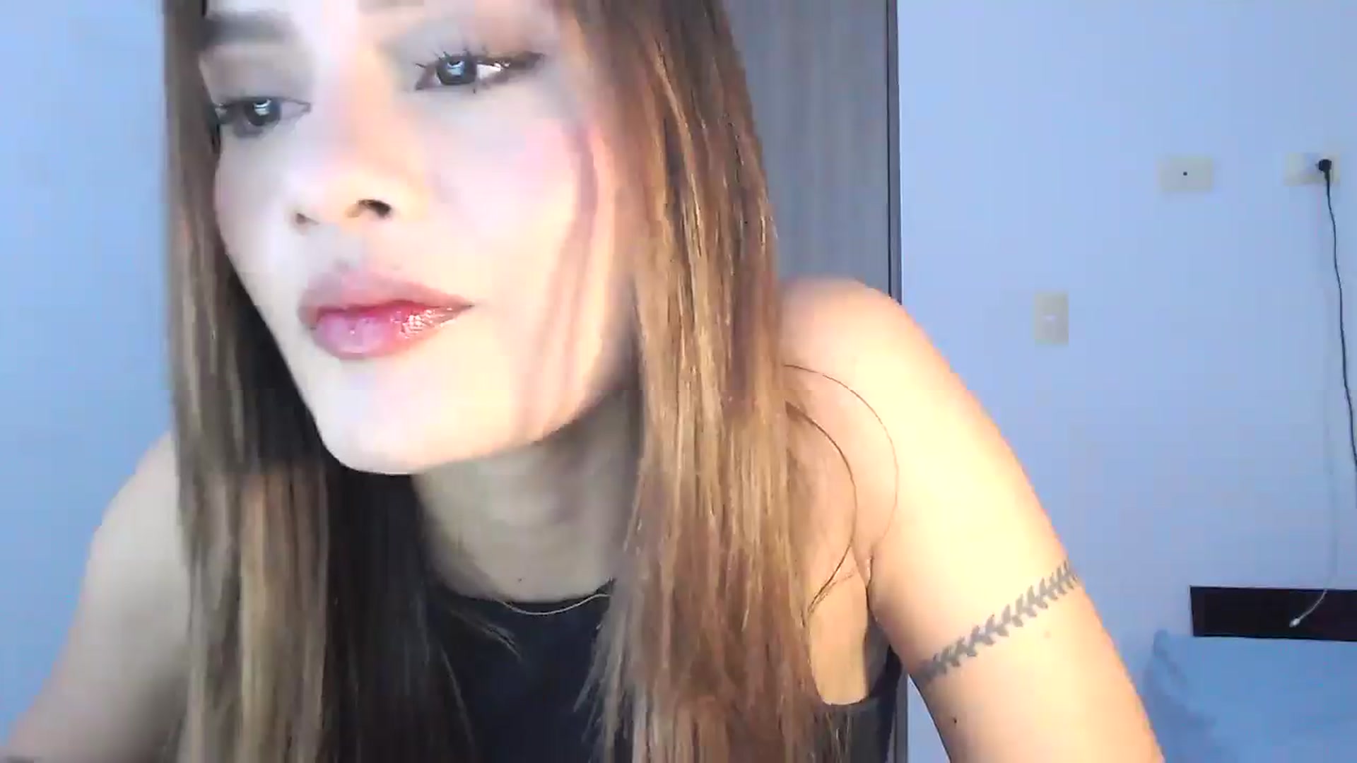 Gallery image thumbnail from lanawinters1's myfreecams stream on, 03/31/2025, 08:46 image 3 of 20