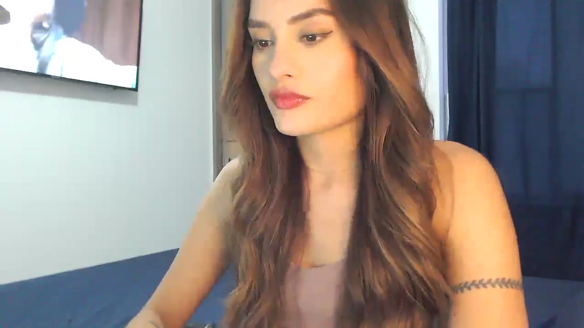 Gallery image thumbnail from lanawinters1's myfreecams stream on, 04/11/2025, 10:46 image 18 of 20