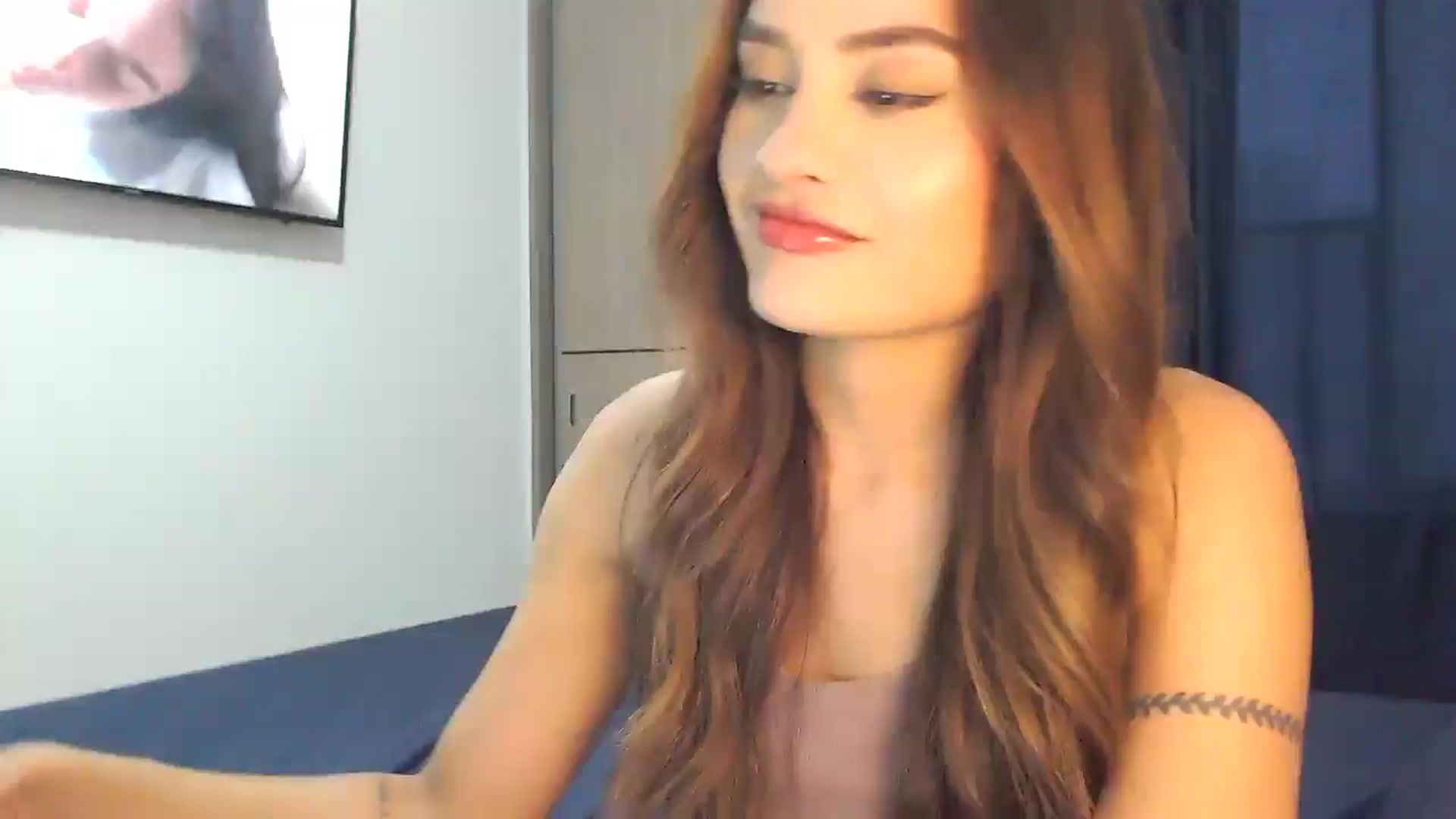 Gallery image thumbnail from lanawinters1's myfreecams stream on, 04/11/2025, 10:46 image 19 of 20