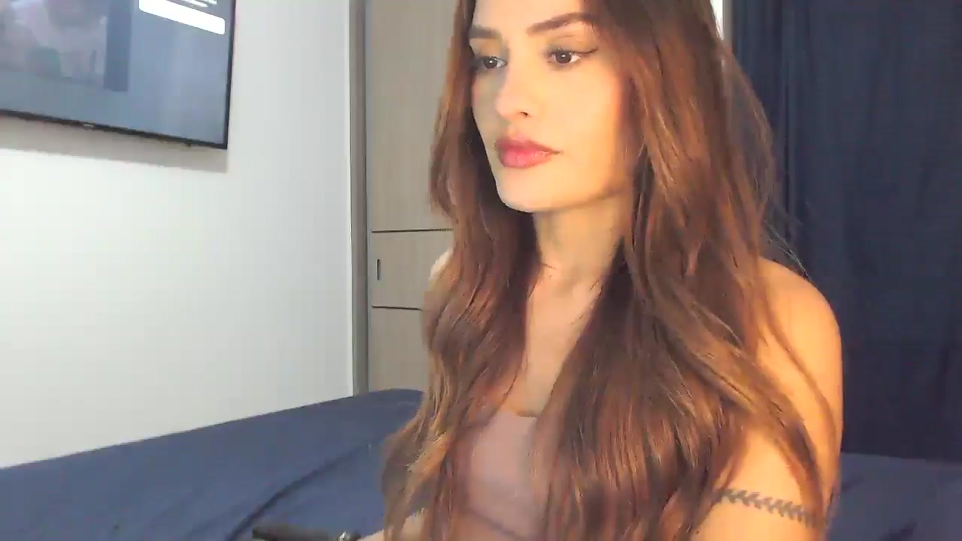 Gallery image thumbnail from lanawinters1's myfreecams stream on, 04/11/2025, 10:46 image 6 of 20