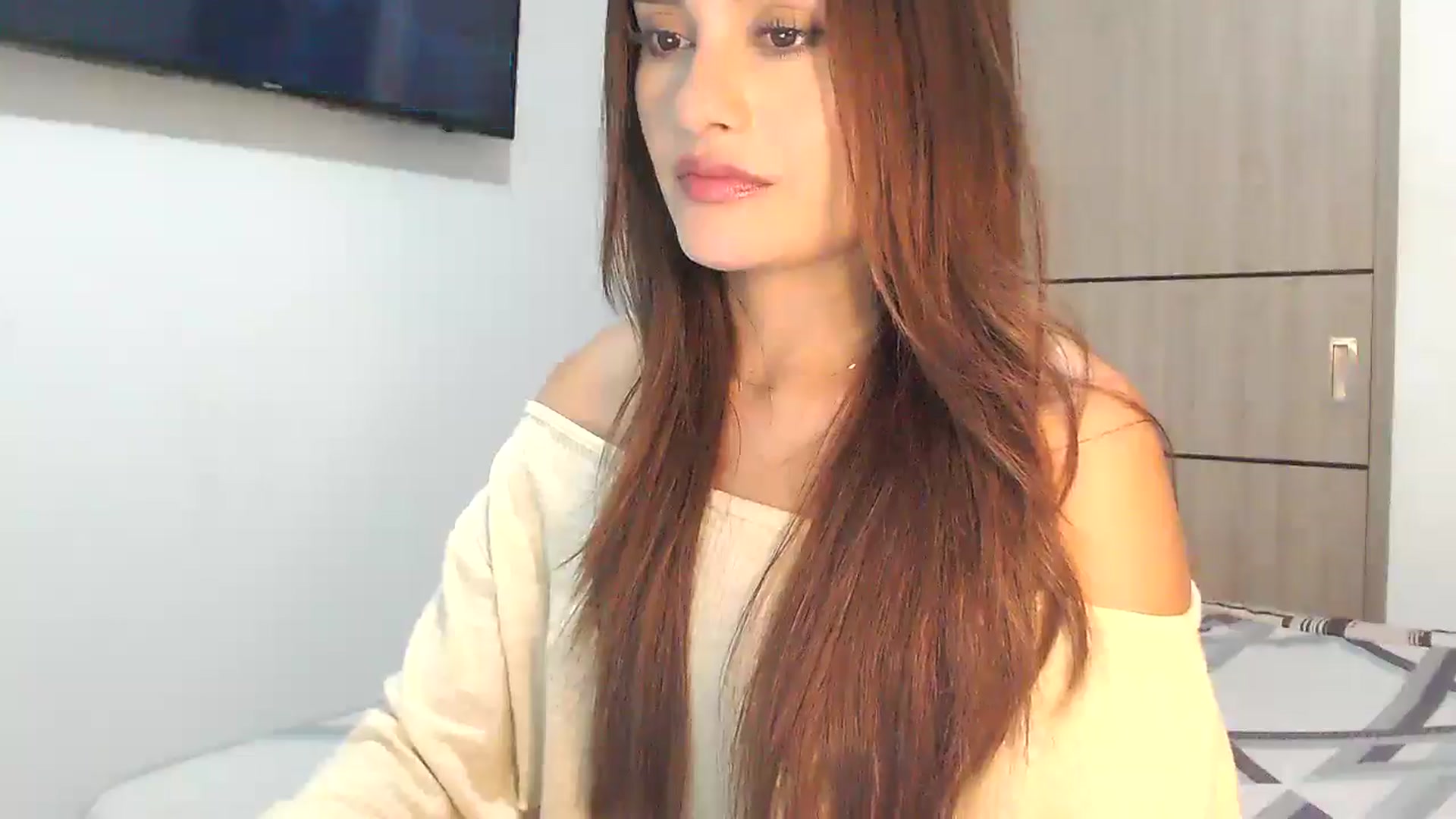 Gallery image thumbnail from lanawinters1's myfreecams stream on, 09/03/2025, 10:17 image 7 of 20