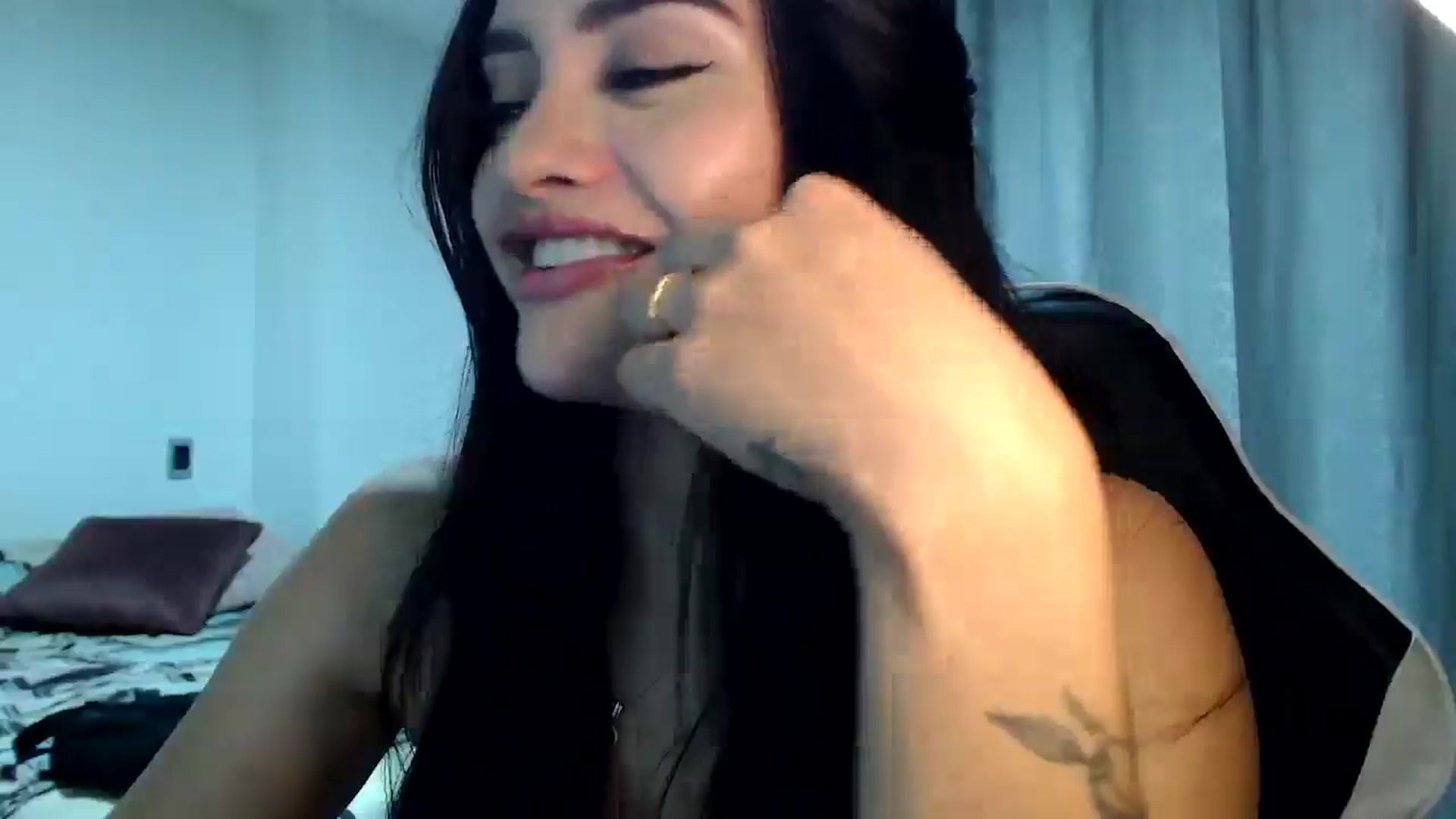 Gallery image thumbnail from lanawinters1's myfreecams stream on, 12/05/2025, 07:25 image 7 of 20