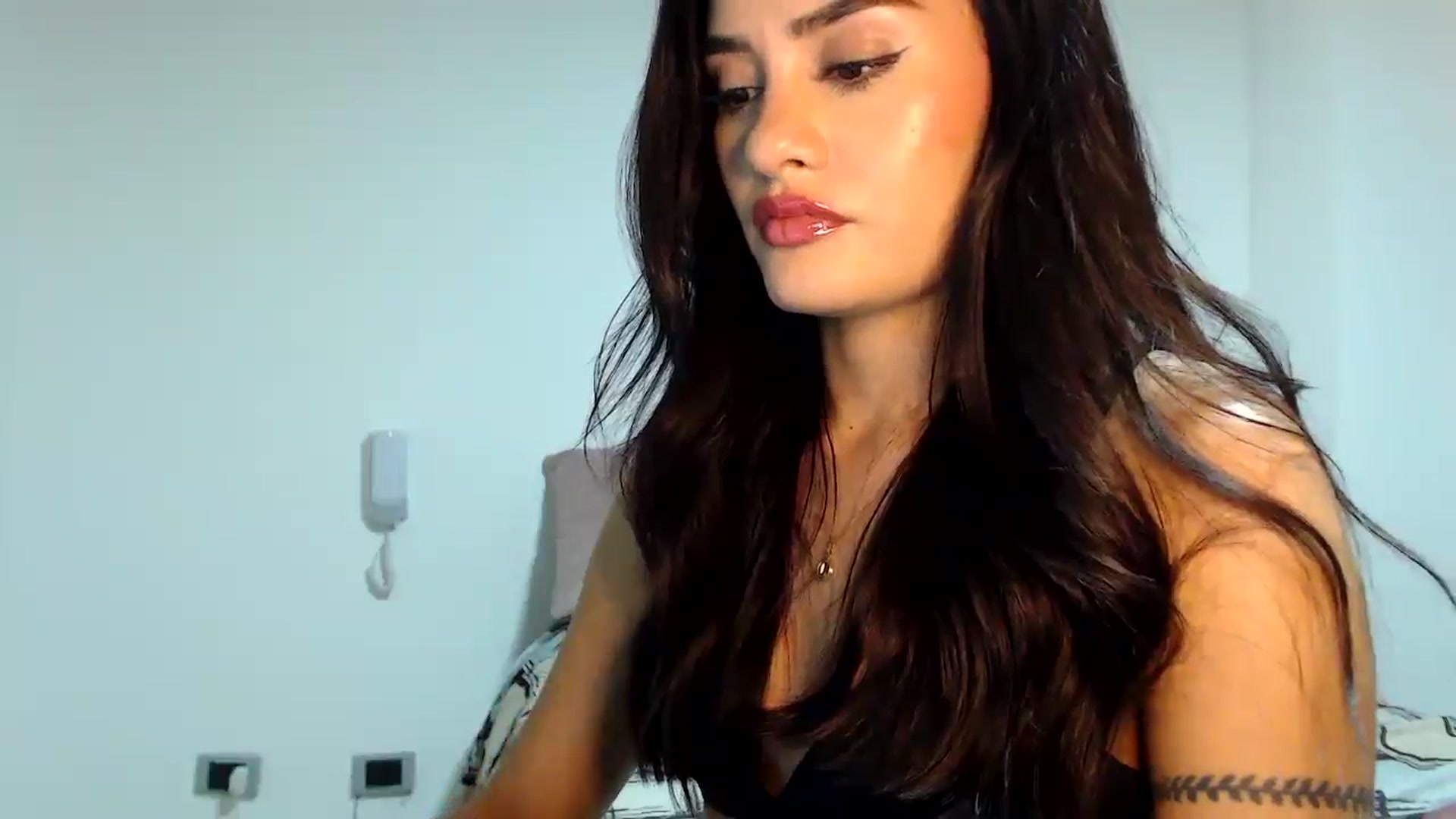 Gallery image thumbnail from lanawinters1's myfreecams stream on, 12/07/2025, 08:39 image 8 of 20