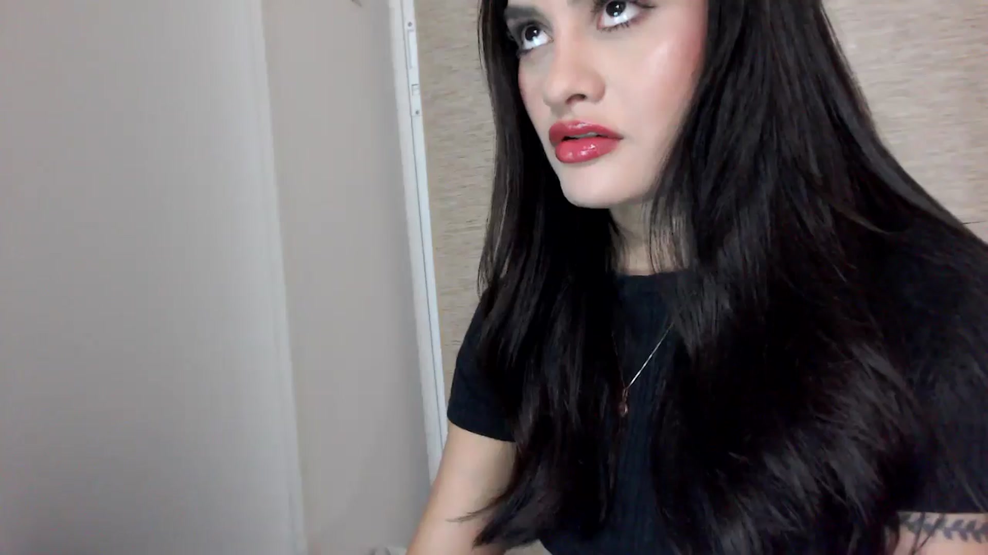 Gallery image thumbnail from lanawinters1's myfreecams stream on, 12/23/2025, 09:49 image 8 of 20