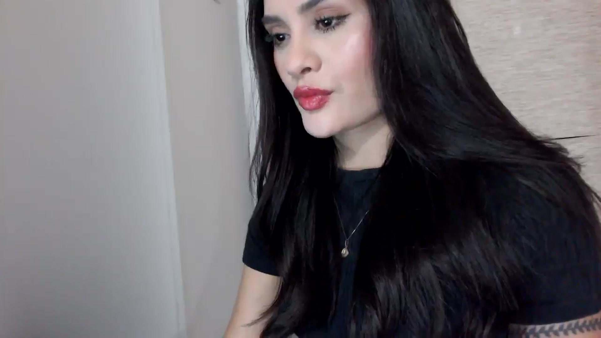 Gallery image thumbnail from lanawinters1's myfreecams stream on, 12/23/2025, 09:49 image 9 of 20