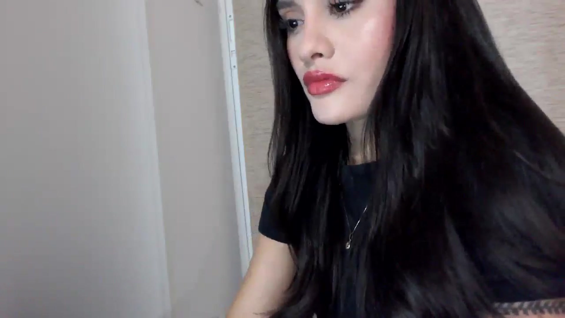 Gallery image thumbnail from lanawinters1's myfreecams stream on, 12/23/2025, 09:49 image 17 of 20