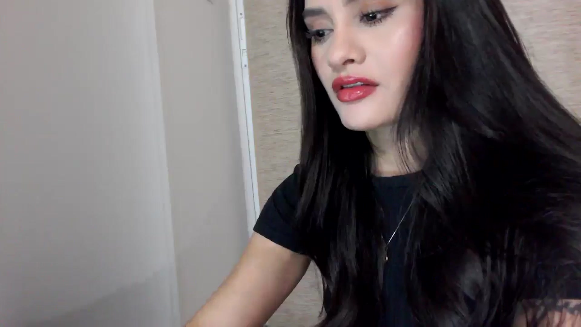 Gallery image thumbnail from lanawinters1's myfreecams stream on, 12/23/2025, 09:49 image 5 of 20