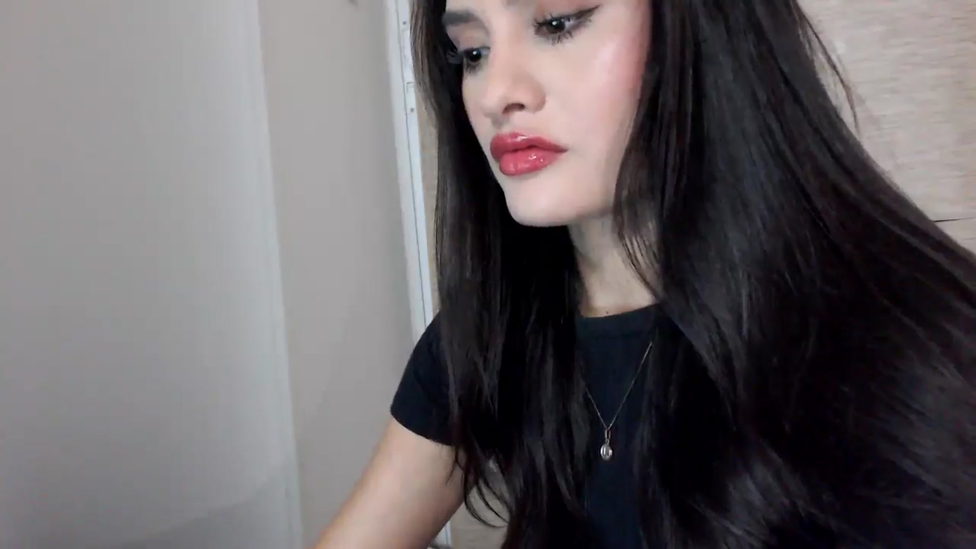Gallery image thumbnail from lanawinters1's myfreecams stream on, 12/23/2025, 09:49 image 2 of 20