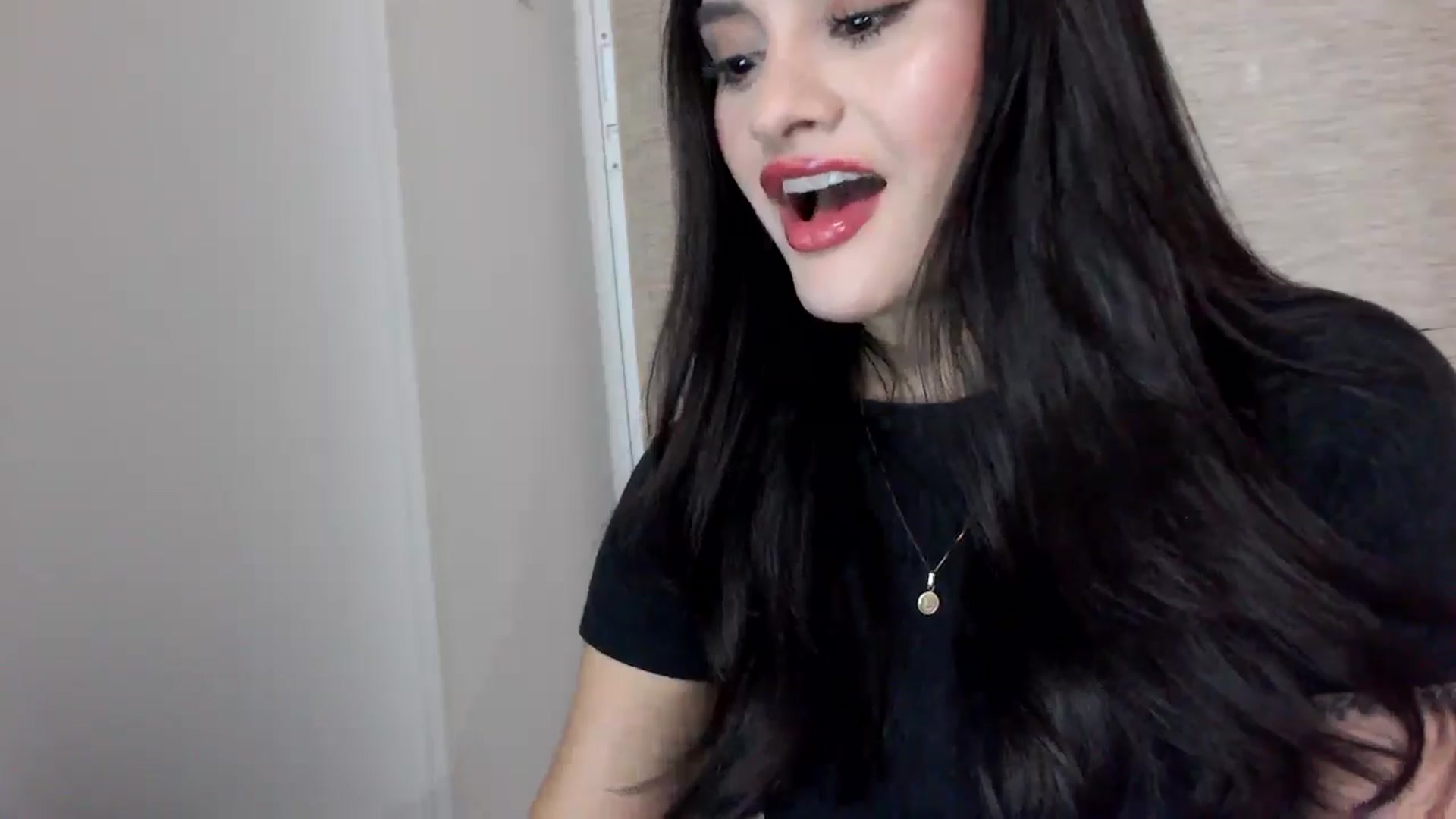 Gallery image thumbnail from lanawinters1's myfreecams stream on, 12/23/2025, 09:49 image 13 of 20