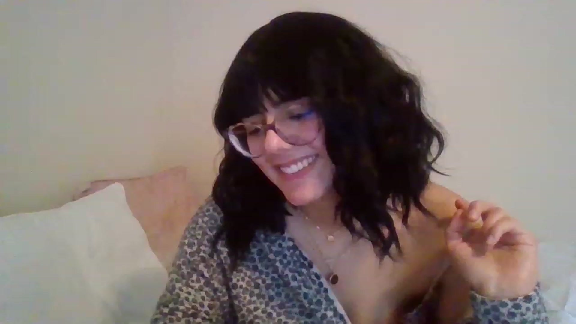 Gallery image thumbnail from laneyangelxx's myfreecams stream on, 01/06/2023, 18:51 image 8 of 20
