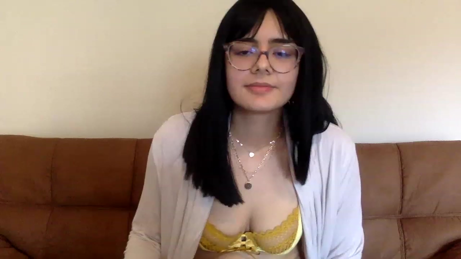 Gallery image thumbnail from laneyangelxx's myfreecams stream on, 01/16/2023, 16:26 image 15 of 20