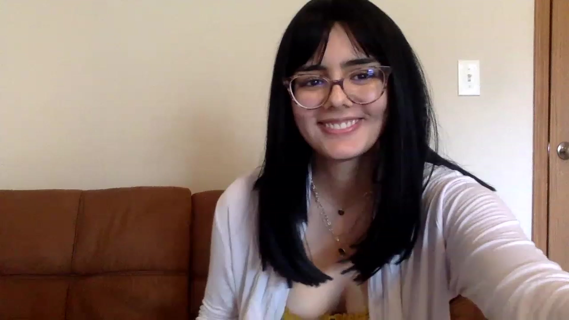 Gallery image thumbnail from laneyangelxx's myfreecams stream on, 01/16/2023, 16:26 image 1 of 20